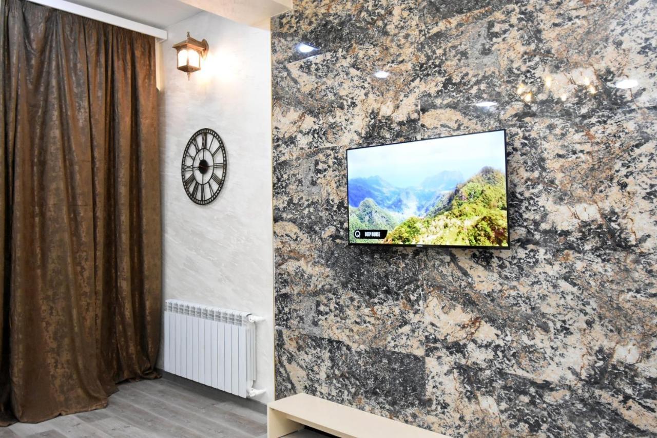 New Apartment In Downtown Yerevan Exterior photo